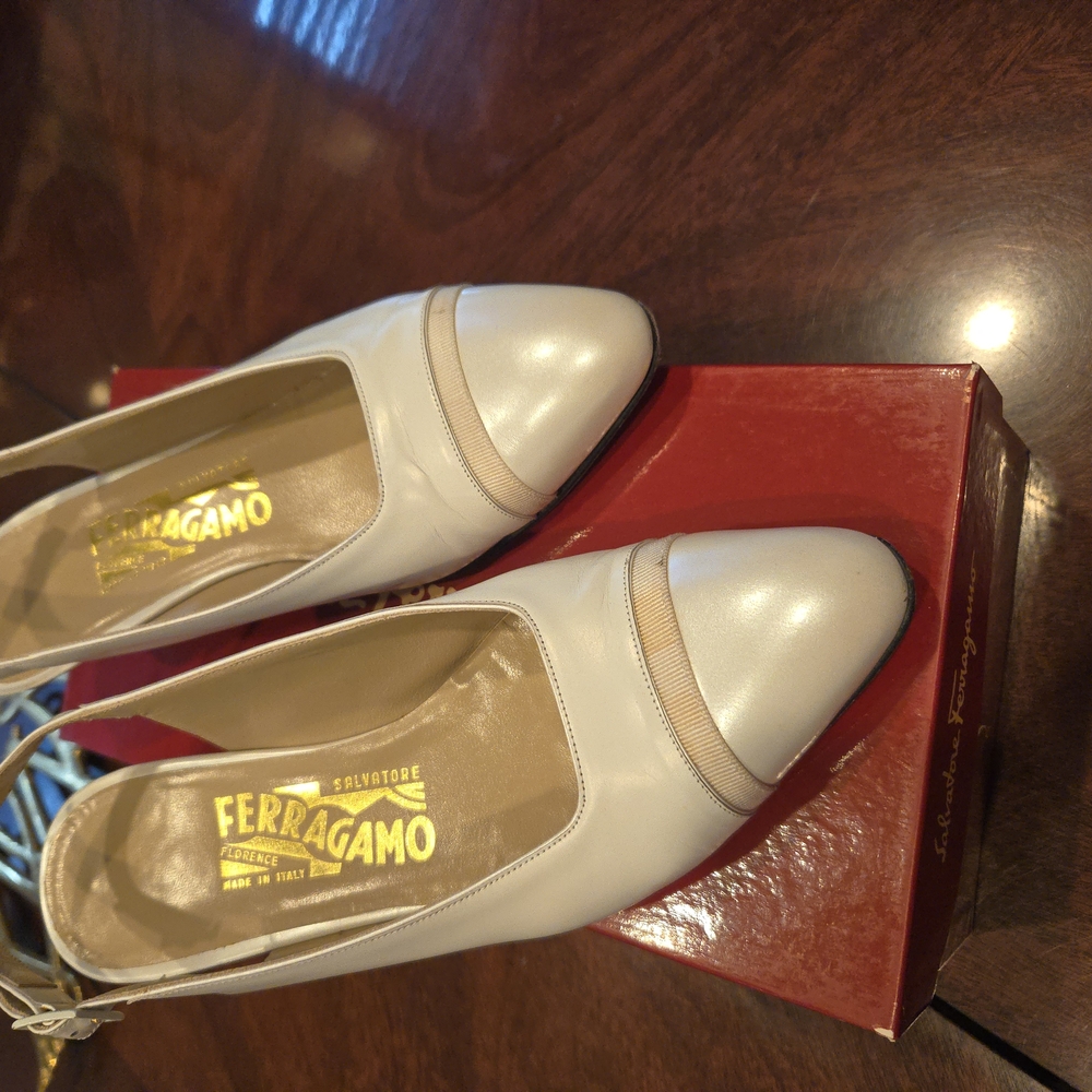 Salvatore Ferragamo Women's White Leather Flats